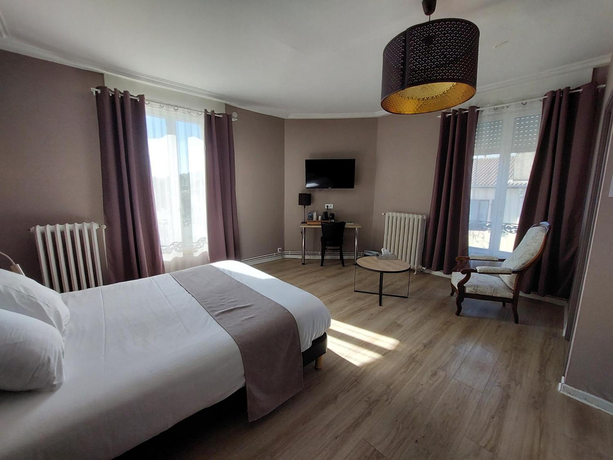 Logis Auberge Des Voyageurs Vandieres  Esterno foto