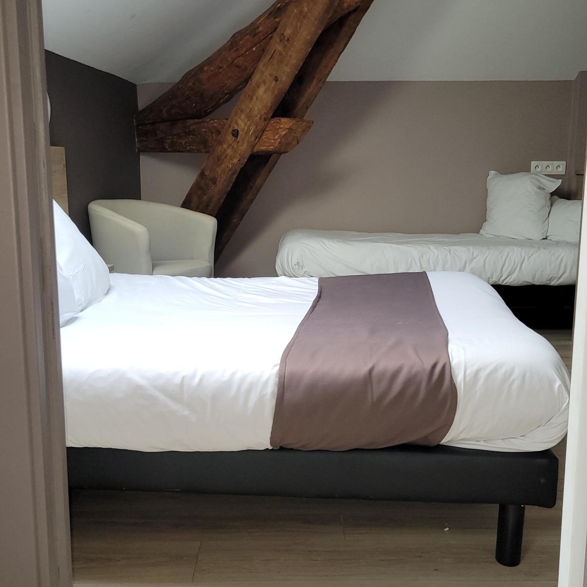 Logis Auberge Des Voyageurs Vandieres  Esterno foto